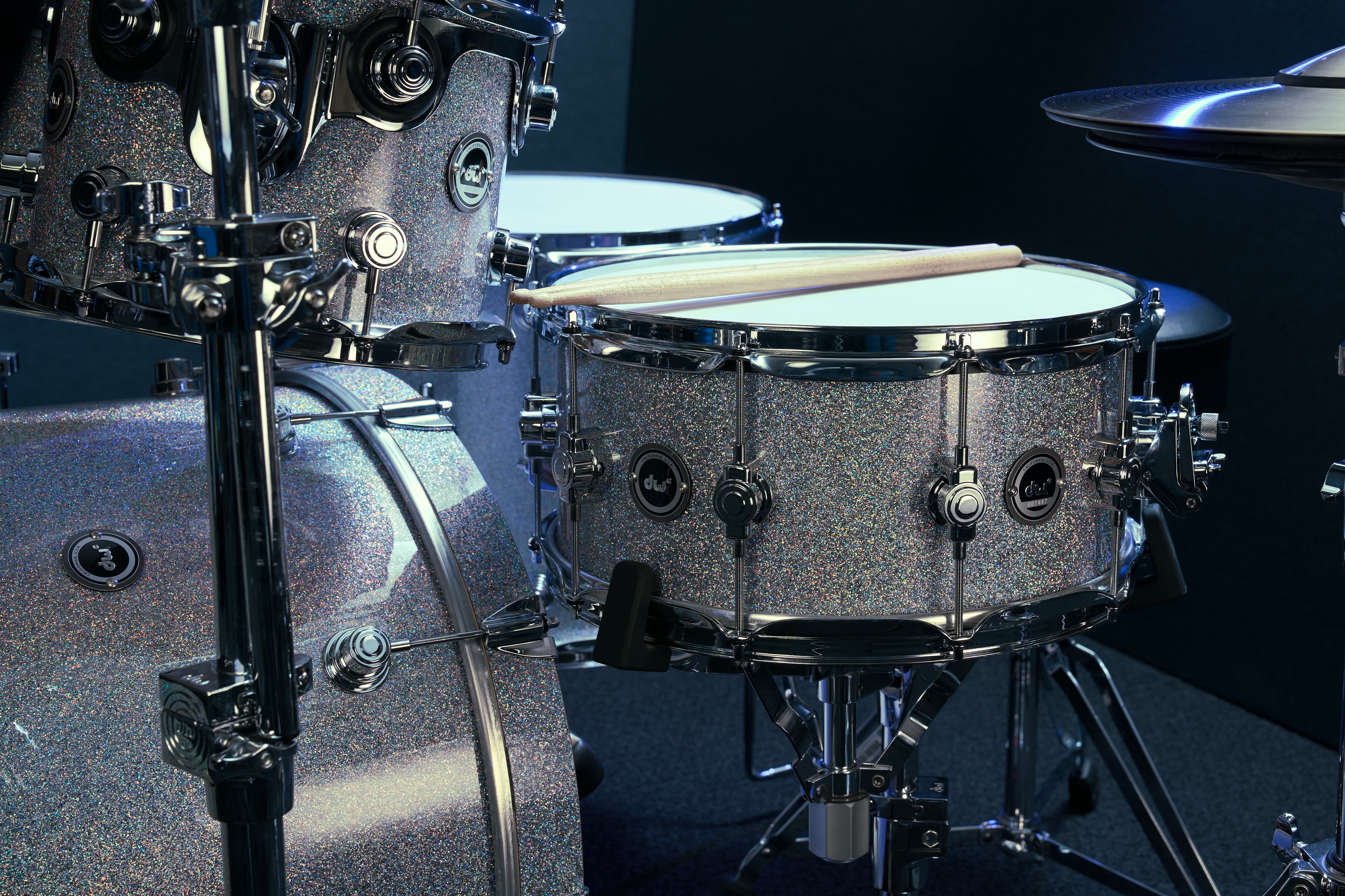 DWE-Diamond-Nebula-Kit-Snare-horizontal